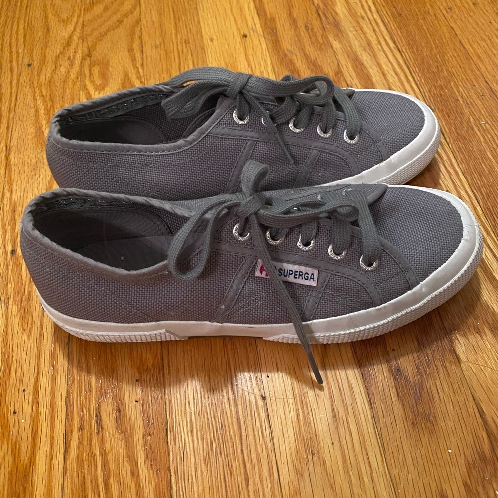 grey superga